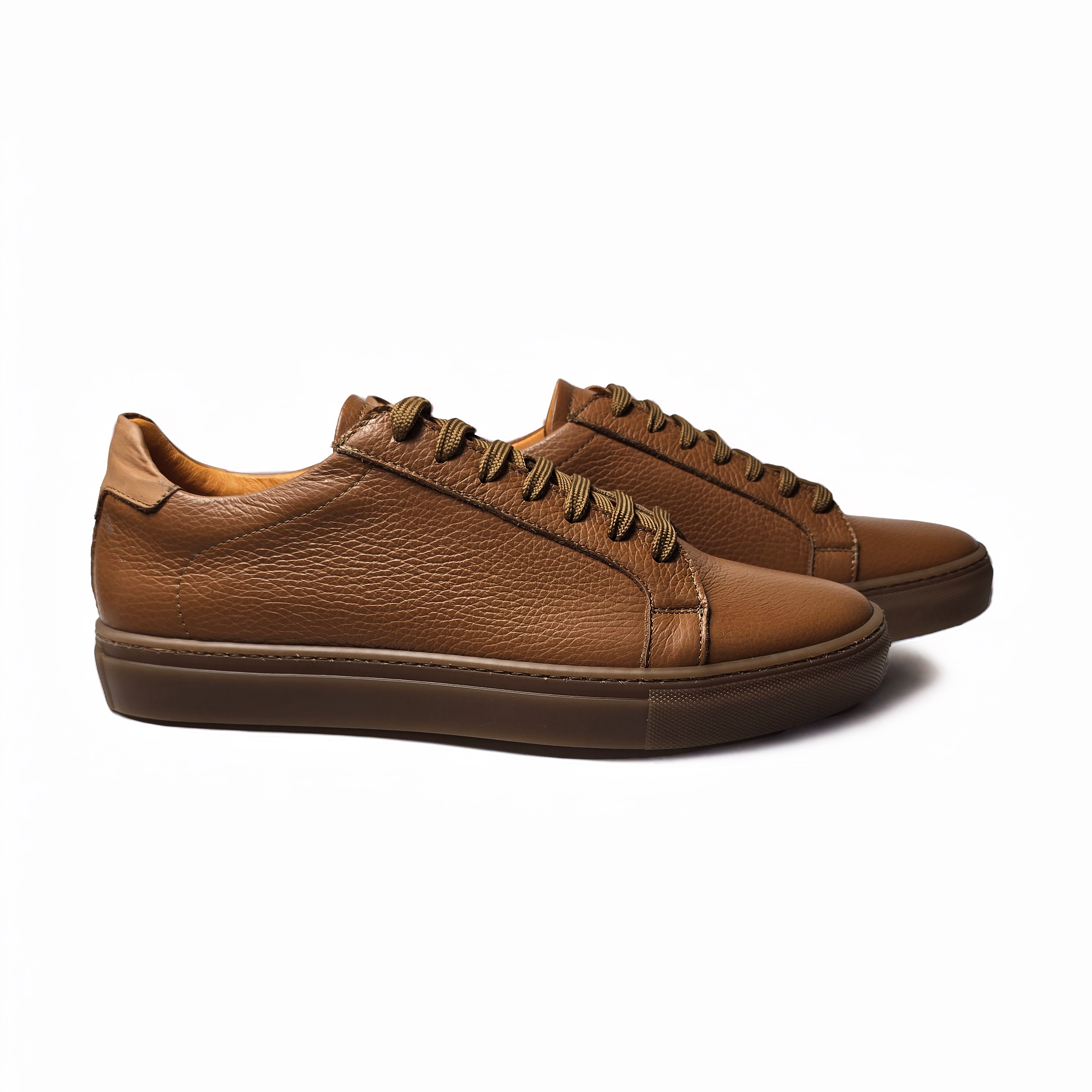 Sneakers in Pelle Color Cuoio Invecchiato con Lacci Marroni